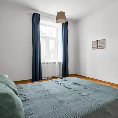 Apartment Pole Mokotowskie - 60m2, Metro, Park, Shops Nearby - By Rentujemy Warschau