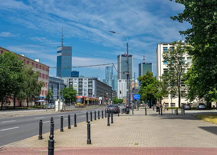 Pole Mokotowskie - 60m2, Metro, Park, Shops Nearby - By Rentujemy Апартаменты