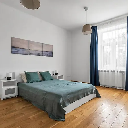 Pole Mokotowskie - 60m2, Metro, Park, Shops Nearby - By Rentujemy Apartment *