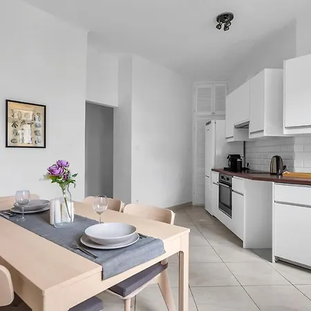 Pole Mokotowskie - 60m2, Metro, Park, Shops Nearby - By Rentujemy 华沙