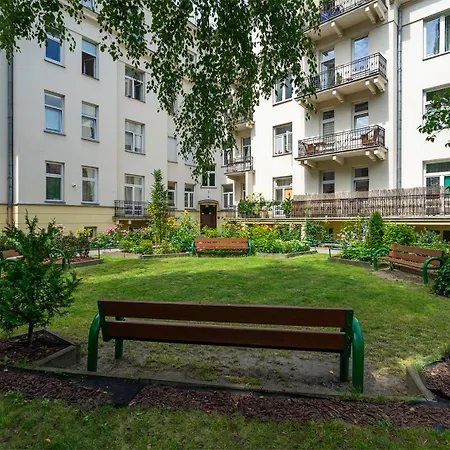 Pole Mokotowskie - 60m2, Metro, Park, Shops Nearby - By Rentujemy * 华沙