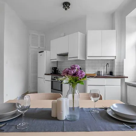 Pole Mokotowskie - 60m2, Metro, Park, Shops Nearby - By Rentujemy * Warschau