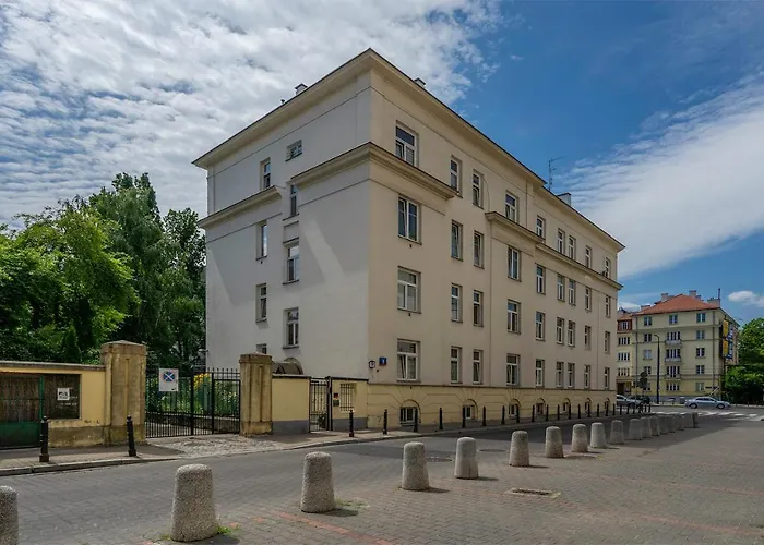 Pole Mokotowskie - 60m2, Metro, Park, Shops Nearby - By Rentujemy